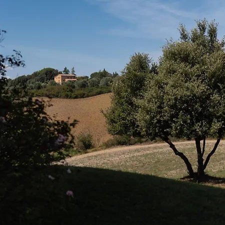 In Tuscan Hills Willa *