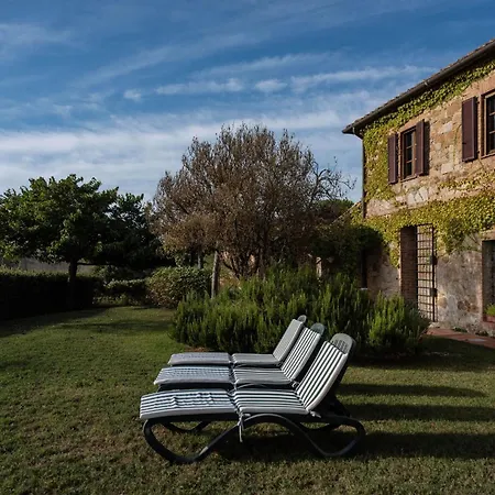 In Tuscan Hills Willa Siena