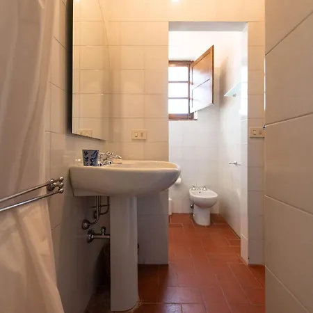 Villa In Tuscan Hills